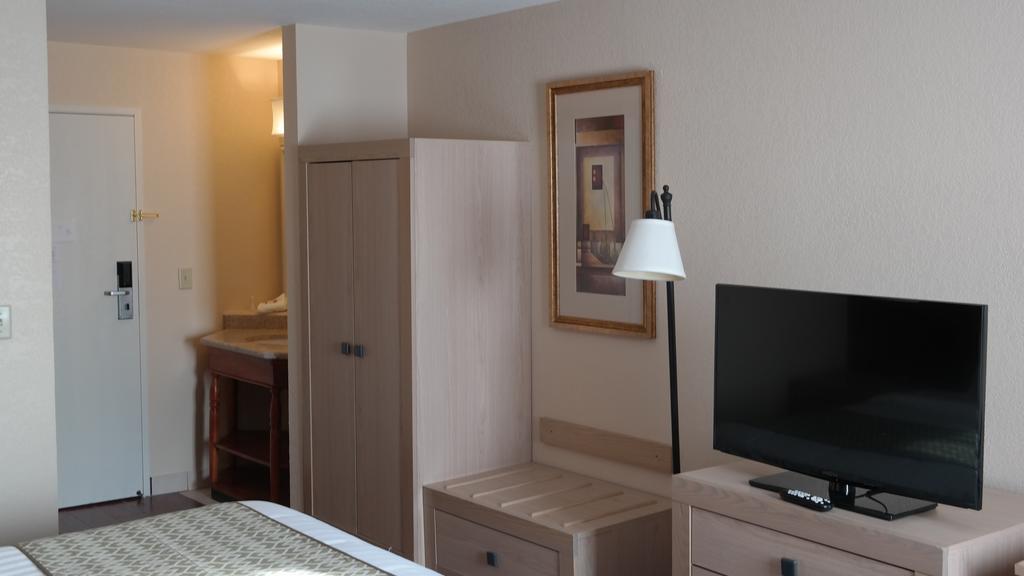 Baymont By Wyndham Stevens Point Hotel Luaran gambar
