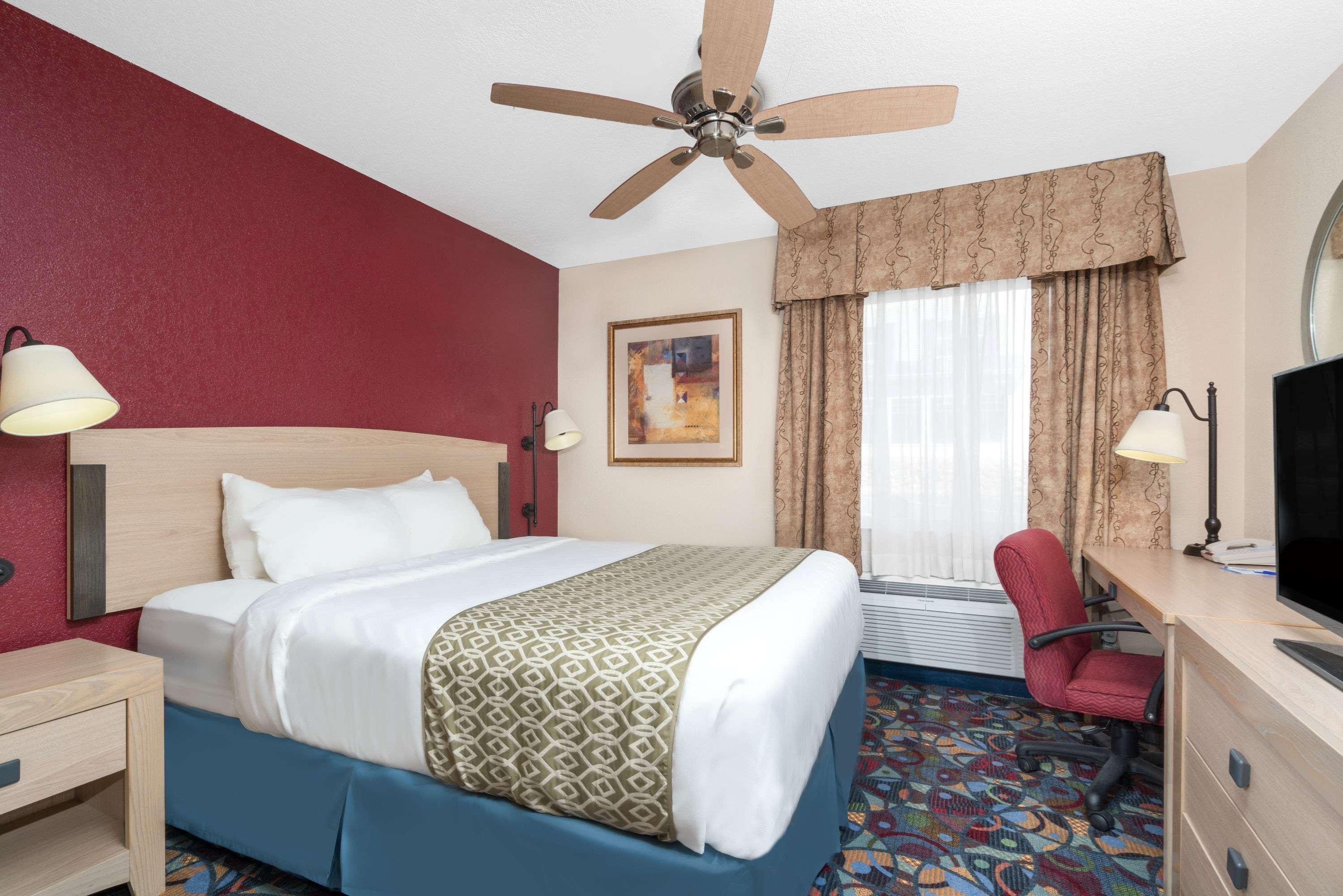 Baymont By Wyndham Stevens Point Hotel Luaran gambar